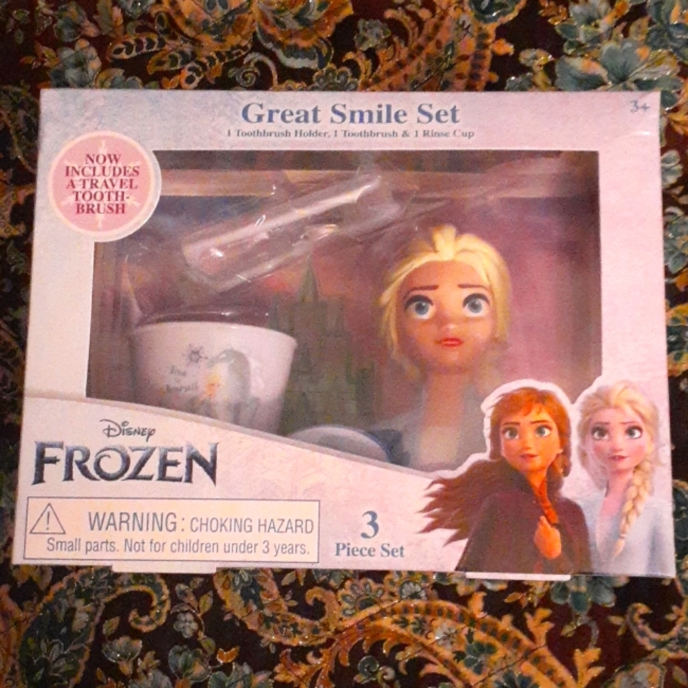Frozen 2 Bundle - Picture 2 of 4